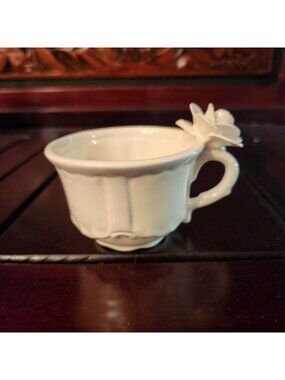 Vintage Mud Pie 1998 Coffee/Teacup 3D Rose Handle 6oz Beige Color